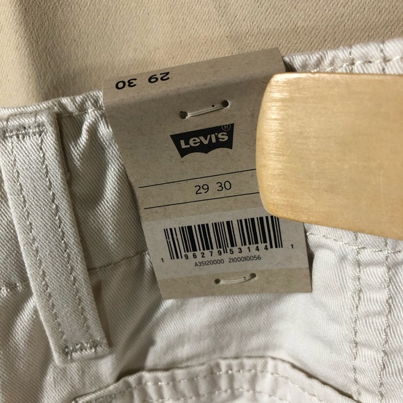 NWT Levi’s cream Utility Pant - Picture 9 of 13